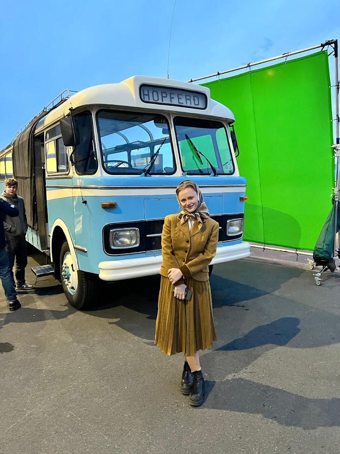 Hanna María Karlsdóttir as Vigdís Grímsdóttir