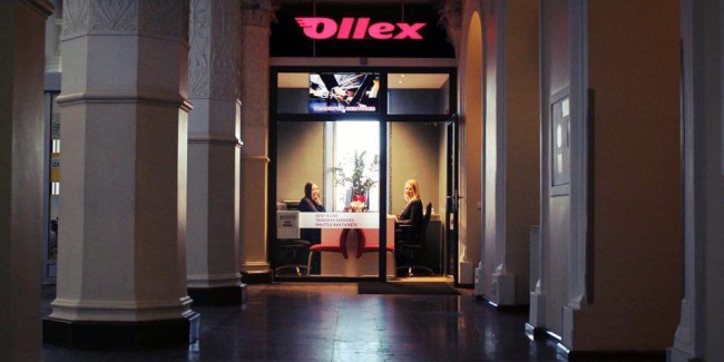 Ollex front window